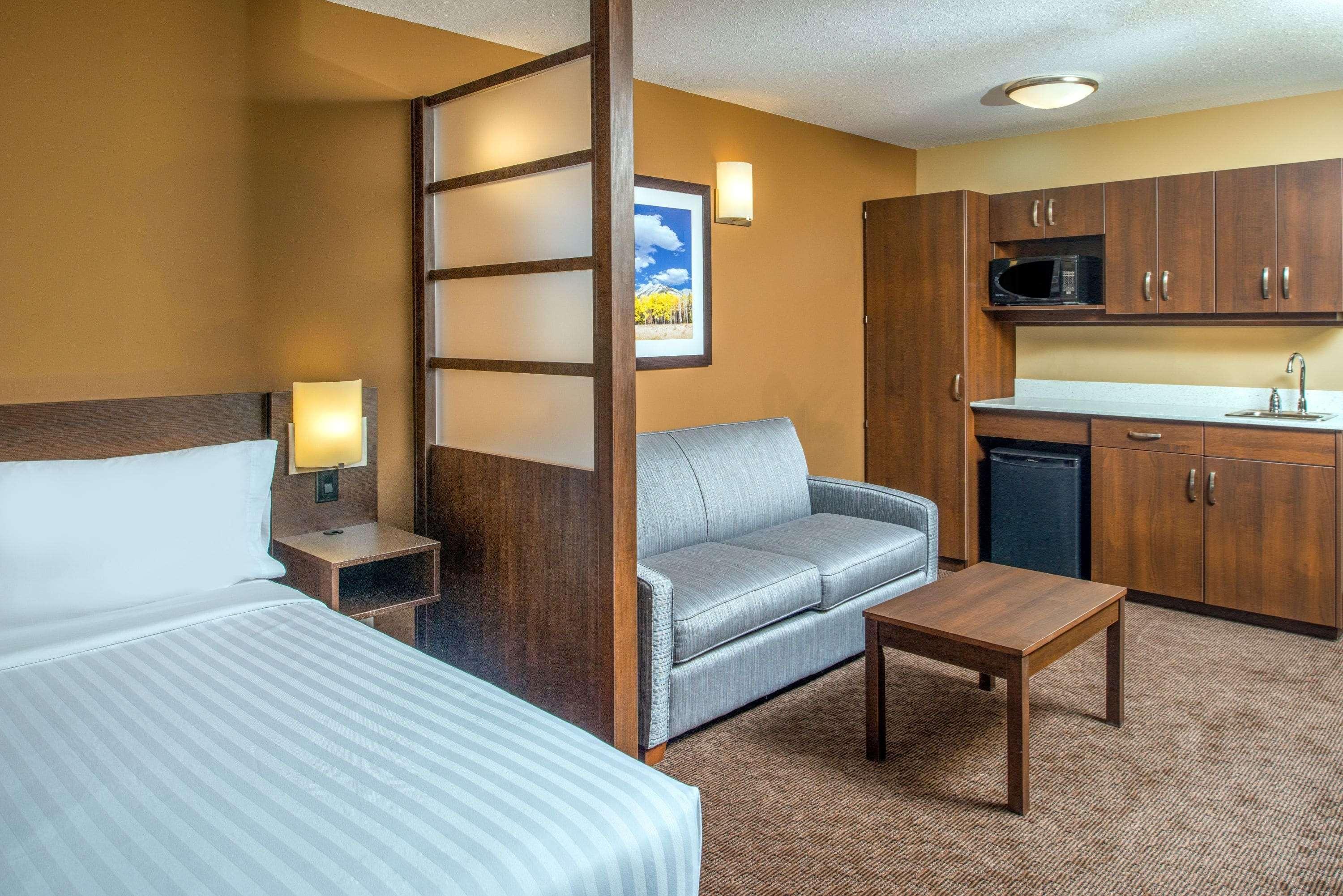 Microtel Inn & Suites By Wyndham Red Deer Exterior photo