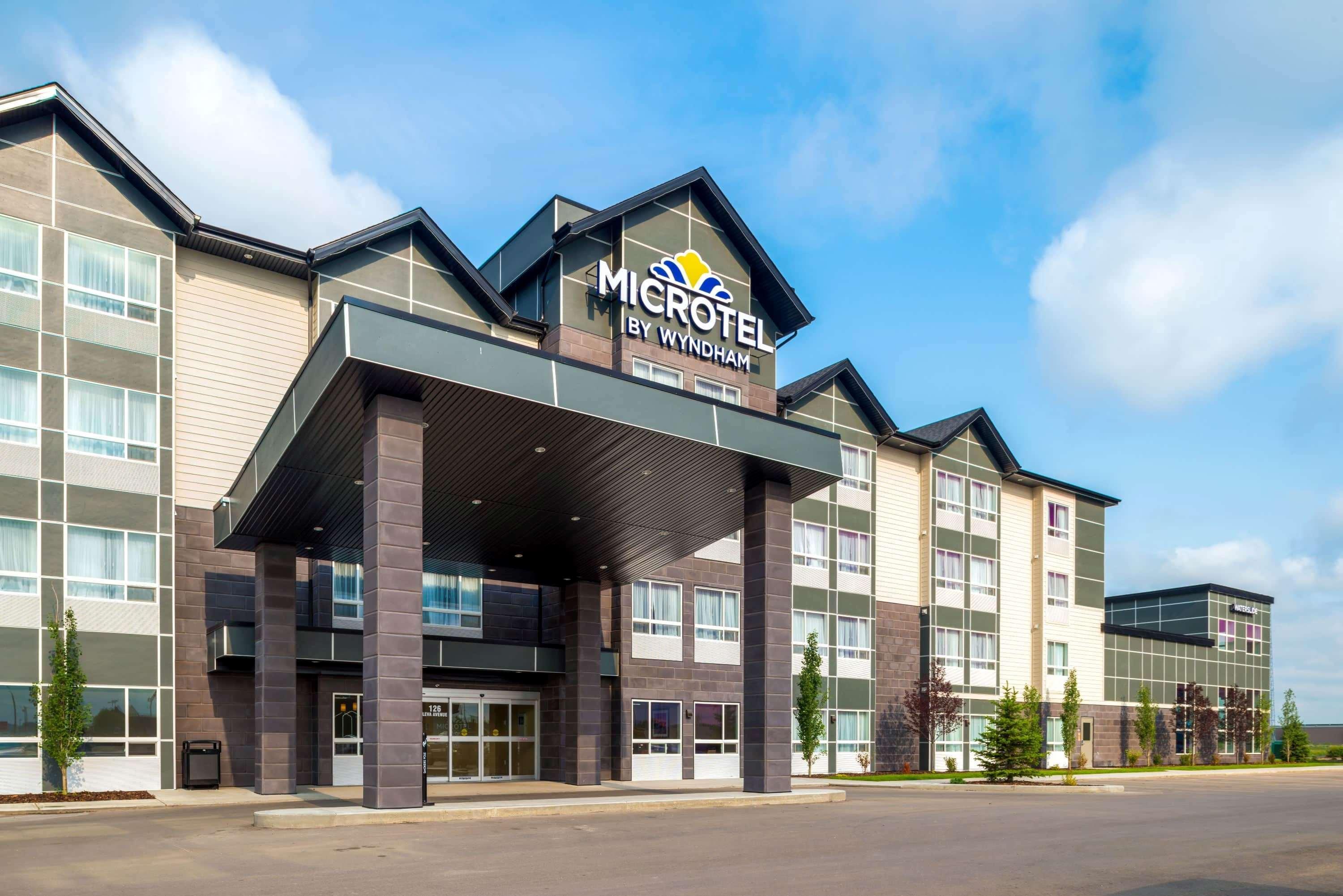 Microtel Inn & Suites By Wyndham Red Deer Exterior photo