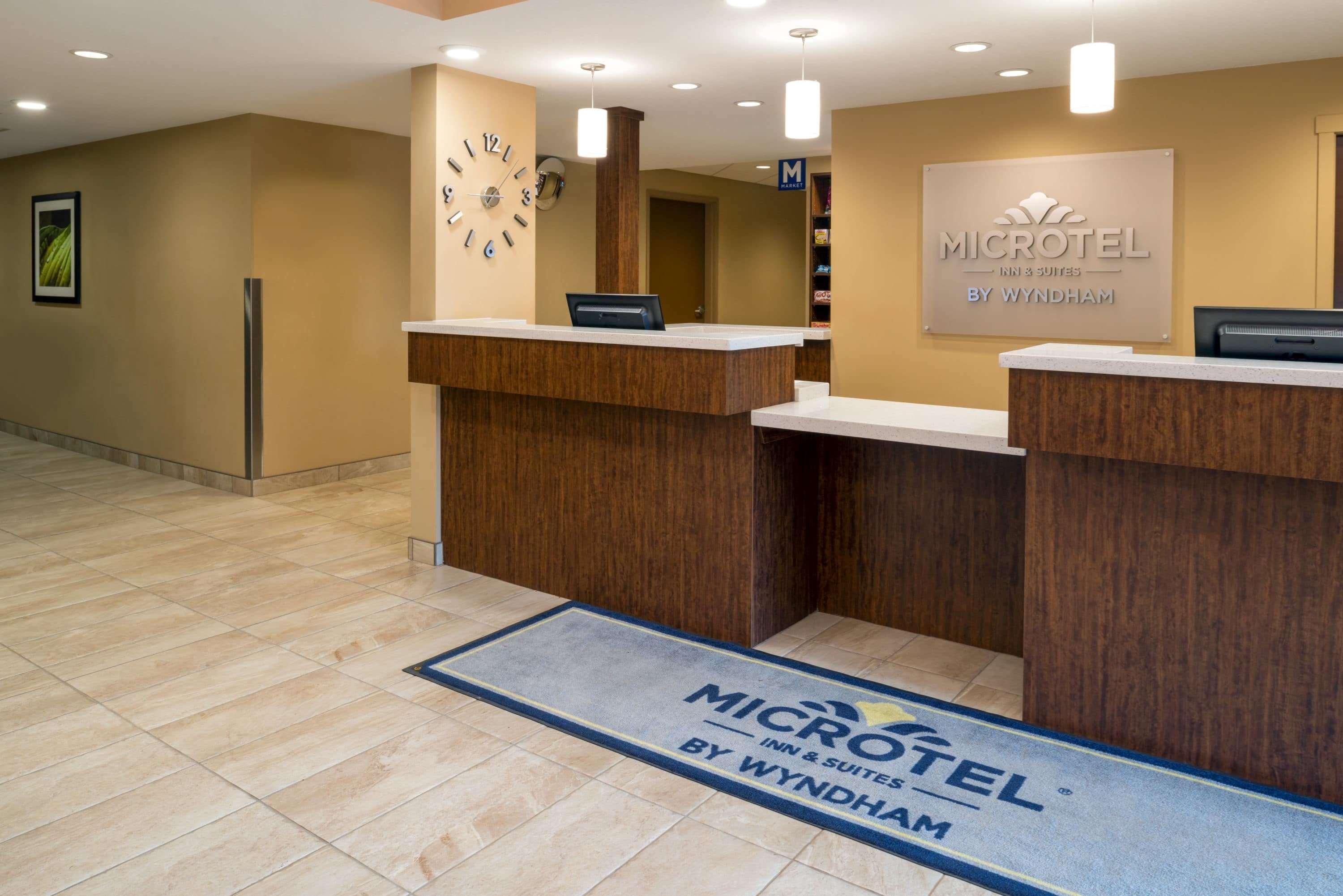 Microtel Inn & Suites By Wyndham Red Deer Exterior photo